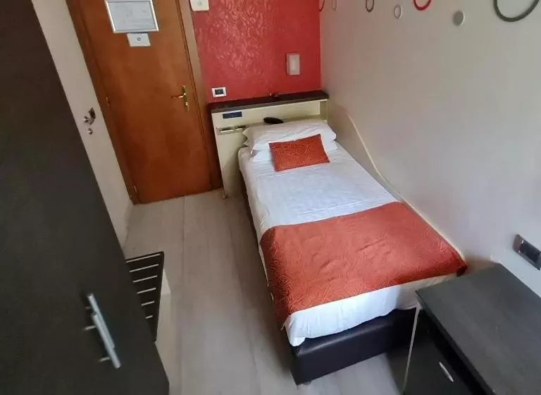 Fotos del hotel Piacenza:  10