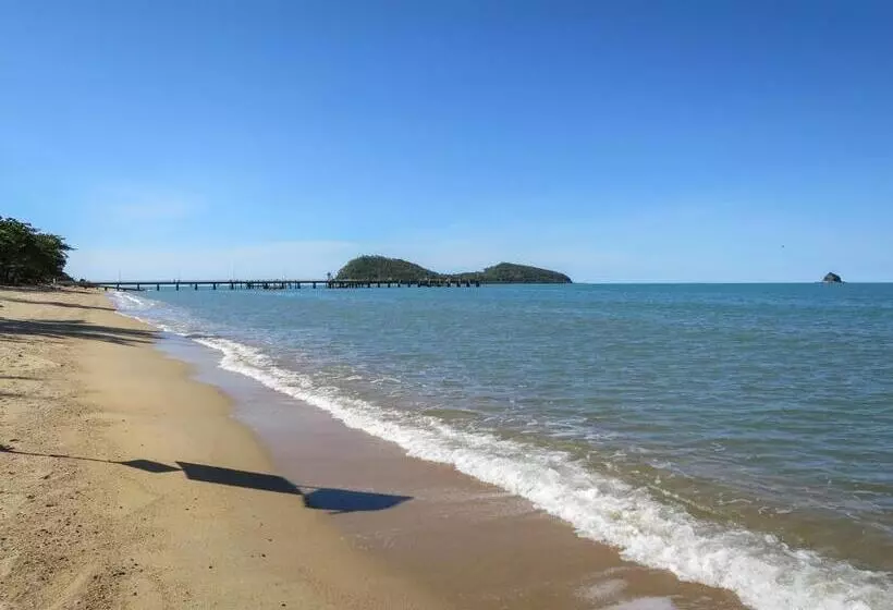 Fotos del hotel Marlin Waters Beachfront Apartments:  6