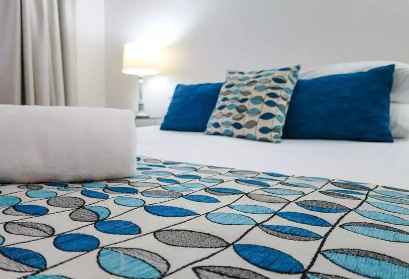 Fotos del hotel Marlin Waters Beachfront Apartments:  17