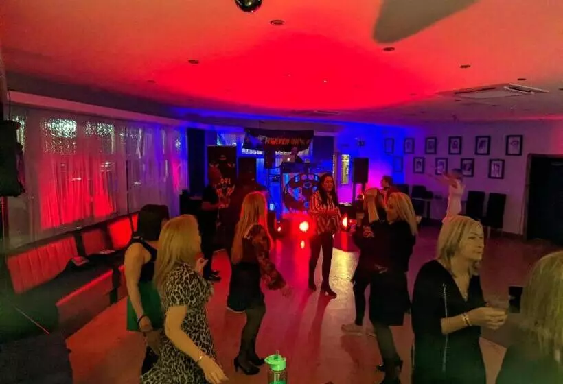 Fotos del hotel Celebrity:  8