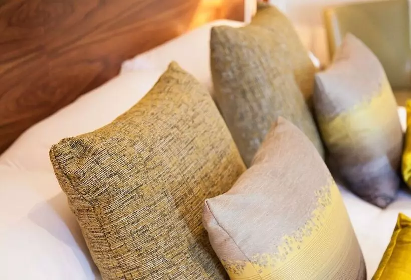 Fotos del hotel Craigmonie Hotel Inverness By Compass Hospitality:  9