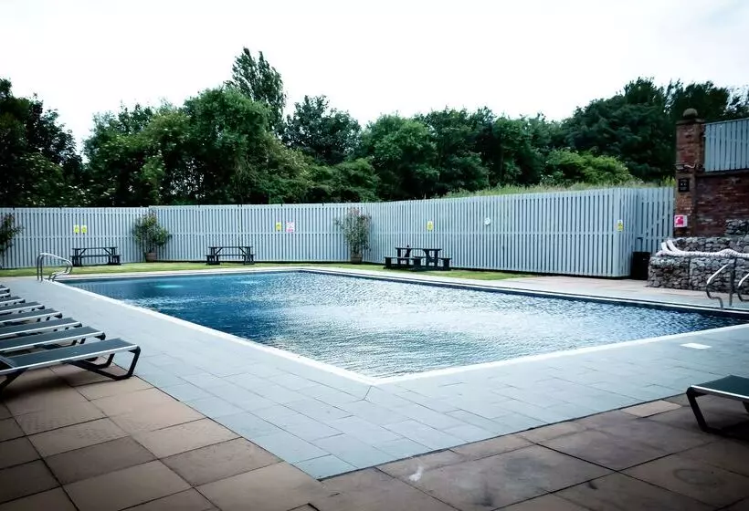 Fotos del hotel Village Hotel Blackpool:  2