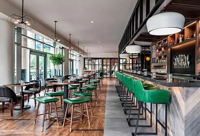 Fotos del hotel Sheraton Suites Calgary Eau Claire:  6