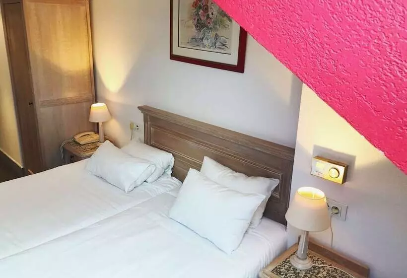 Fotos del hotel Brit  Aux Sacres:  2