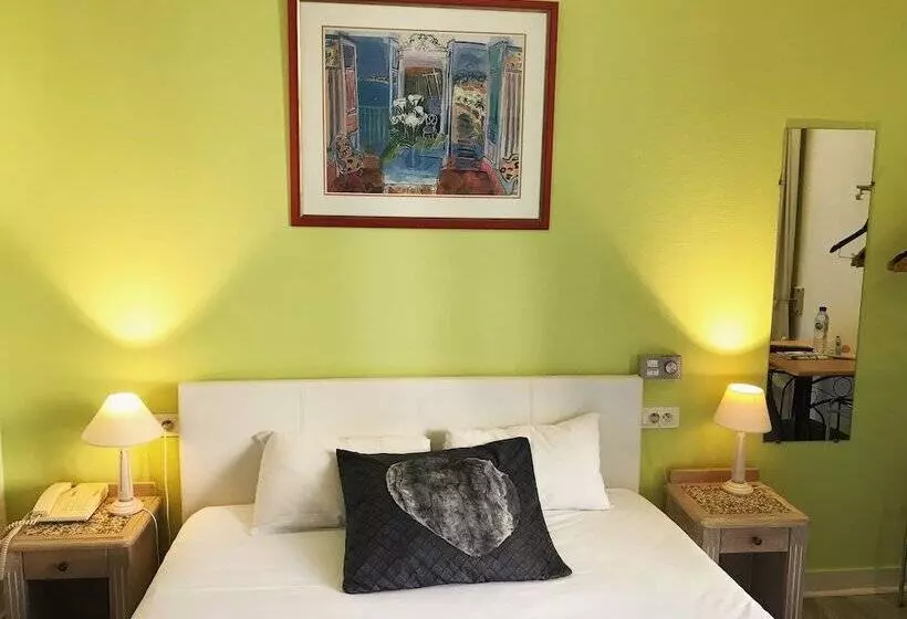 Fotos del hotel Brit  Aux Sacres:  24