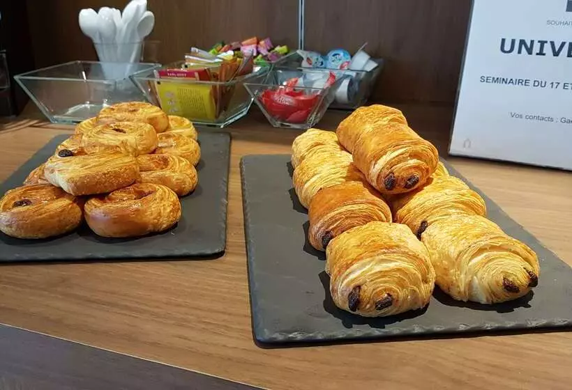 Fotos del hotel Campanile Paris 19  La Villette:  7