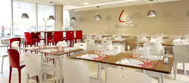 Fotos del hotel Campanile Paris 19  La Villette:  2