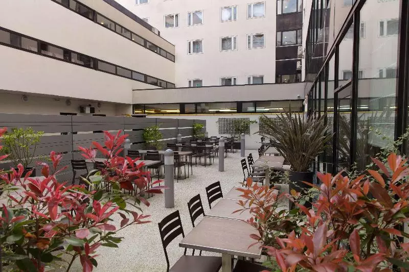 Fotos del hotel Campanile Paris 19  La Villette:  9