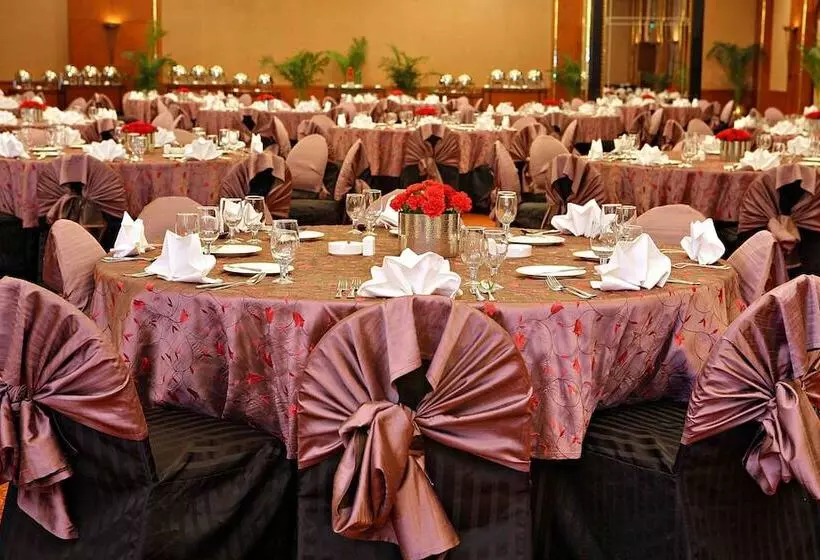 Fotos del hotel Eros Hotel New Delhi, Nehru Place:  25