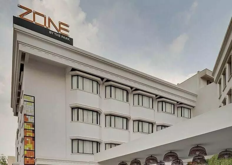 Fotos del hotel Zone By The Park Infantry Bengaluru:  1