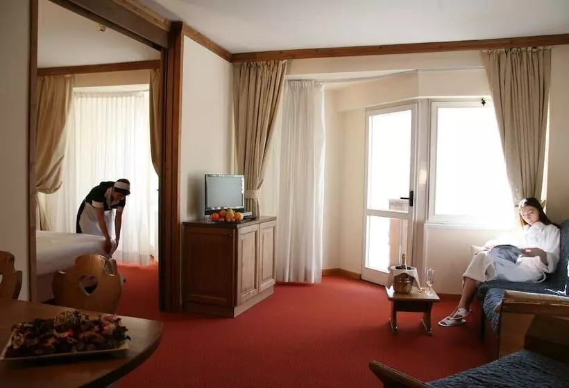 Fotos del hotel Alaska Cortina:  16