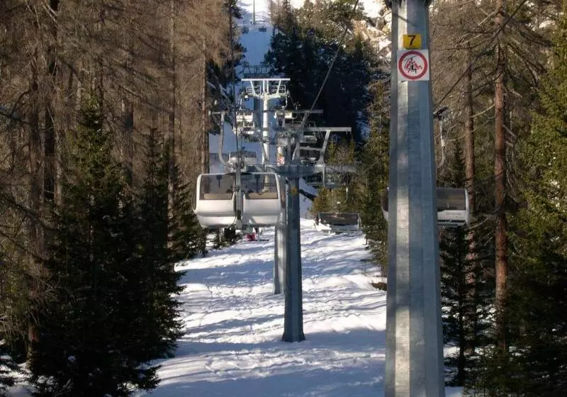 Fotos del hotel Alaska Cortina:  20