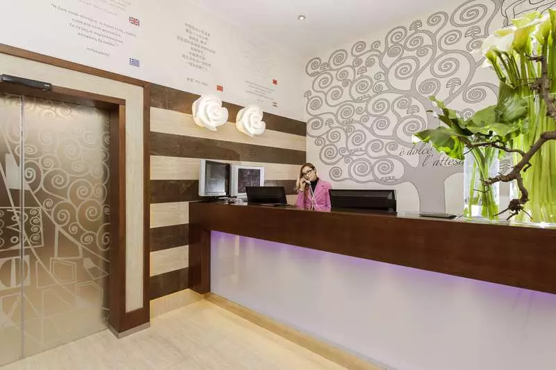 Fotos del hotel Des Artistes:  2