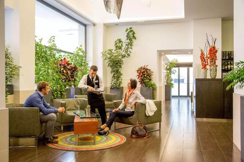 Fotos del hotel Best Western Plus Hotel Spring House:  8