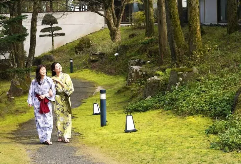 Hakone Yunohana Prince Hotel