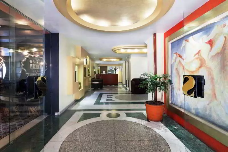 Fotos del hotel Exe Suites San Marino:  3