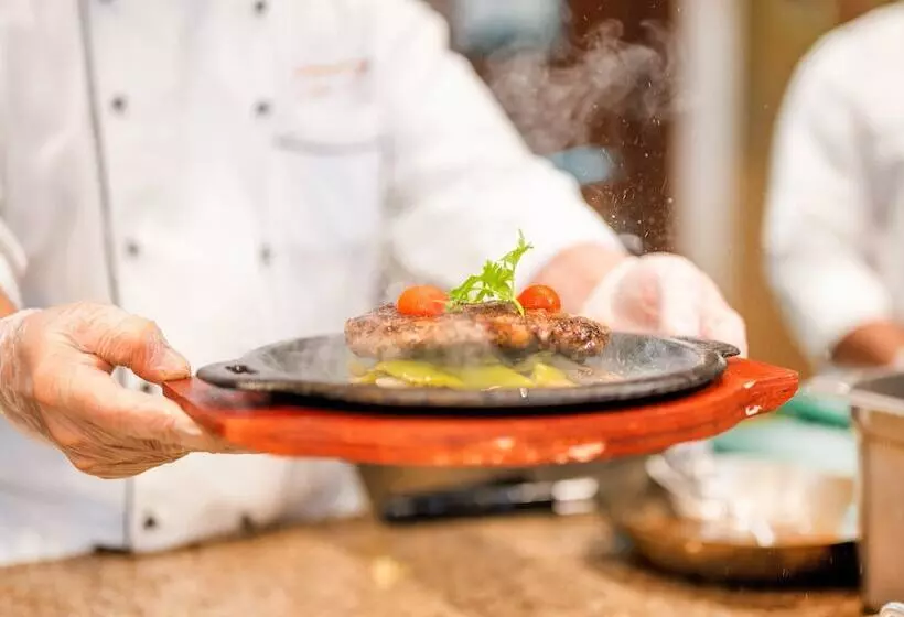 Fotos del hotel Crowne Plaza Hotel Riyadh Minhal, An Ihg:  23