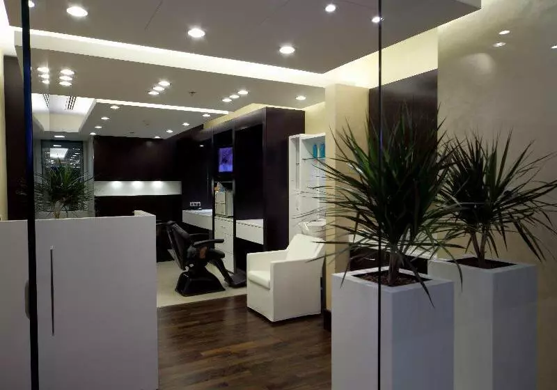 Fotos del hotel Crowne Plaza Hotel Riyadh Minhal, An Ihg:  7