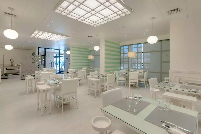 Fotos del hotel Tryp By Wyndham Montijo Parque:  11