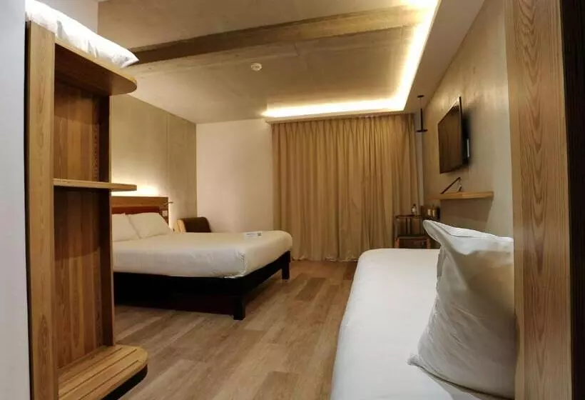 Fotos del hotel Ibis Styles Ajaccio Napoleon:  3