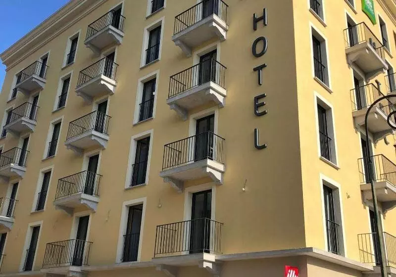 Fotos del hotel Ibis Styles Ajaccio Napoleon:  12