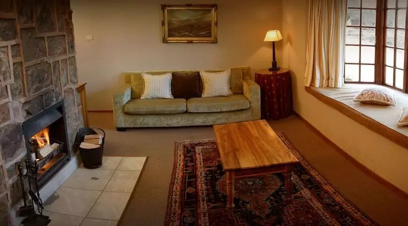 Fotos del hotel Critchley Hackle Lodge  Lakeside 10 & 7:  12