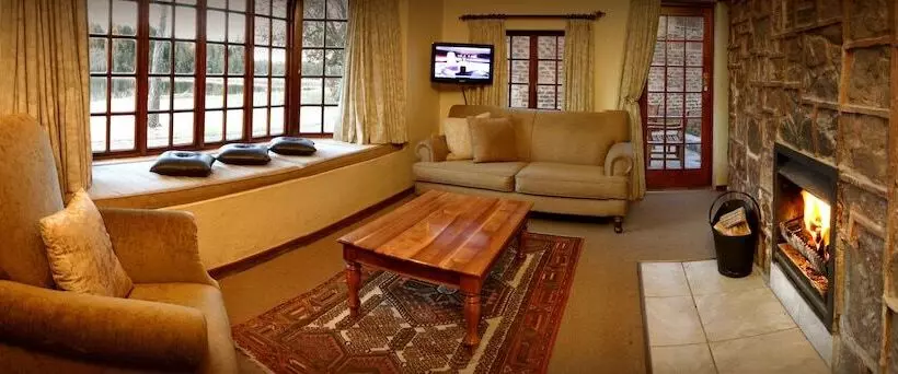 Fotos del hotel Critchley Hackle Lodge  Lakeside 10 & 7:  8