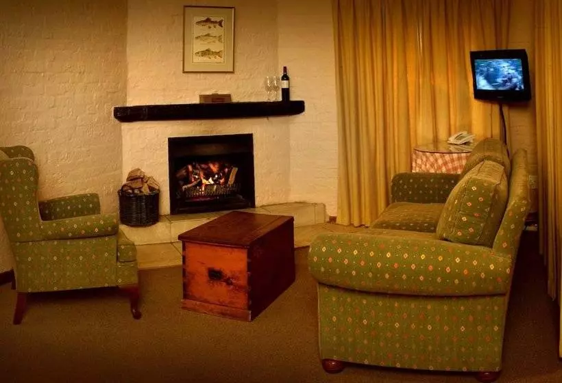 Fotos del hotel Critchley Hackle Lodge  Lakeside 10 & 7:  24