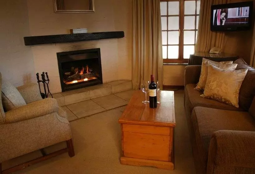 Fotos del hotel Critchley Hackle Lodge  Lakeside 10 & 7:  22