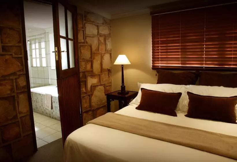 Fotos del hotel Critchley Hackle Lodge  Lakeside 10 & 7:  20