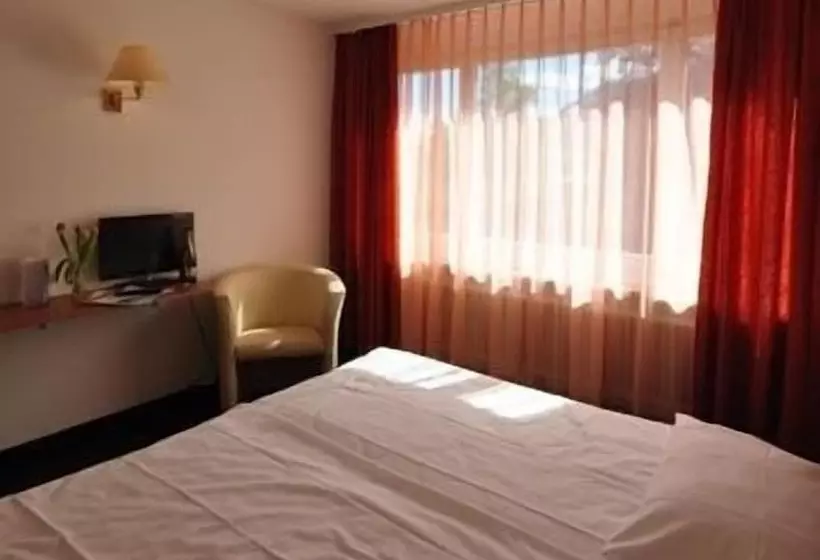 Fotos del hotel Merkur - West Station Lodge:  2