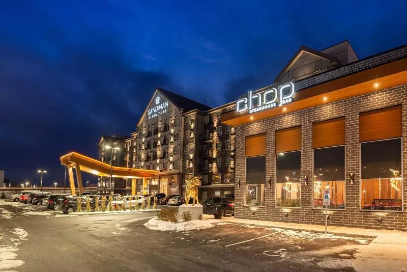 Fotos del hotel Sandman Signature Ottawa Airport:  1