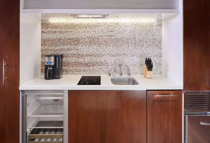 Fotos del hotel Hokulani Waikiki by Hilton Grand Vacations Club:  5