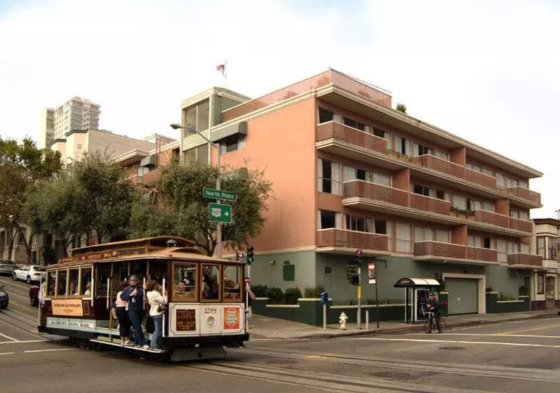 The Suites At Fisherman’s Wharf