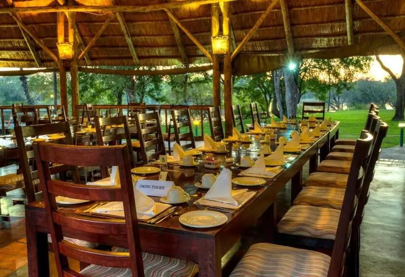 Fotos del hotel A Zambezi River Lodge:  23