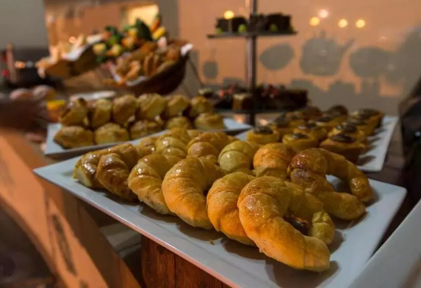 Fotos del hotel A Zambezi River Lodge:  25