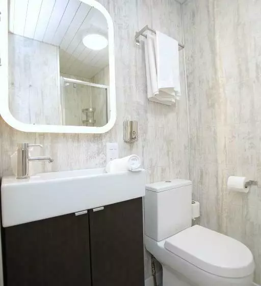 Fotos del hotel Ambassador Hotel:  5