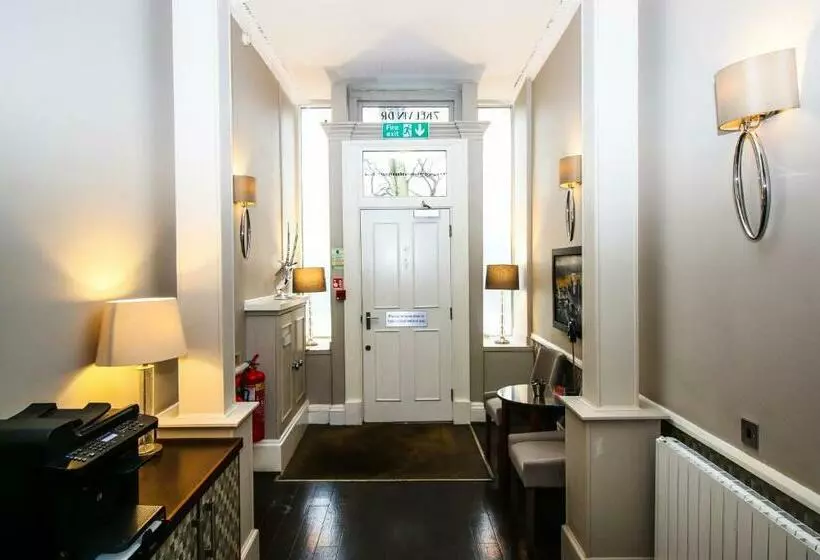 Fotos del hotel Ambassador Hotel:  7