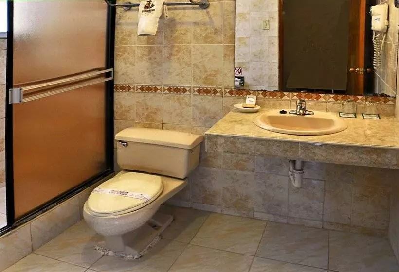 Fotos del hotel Balsa Inn:  8