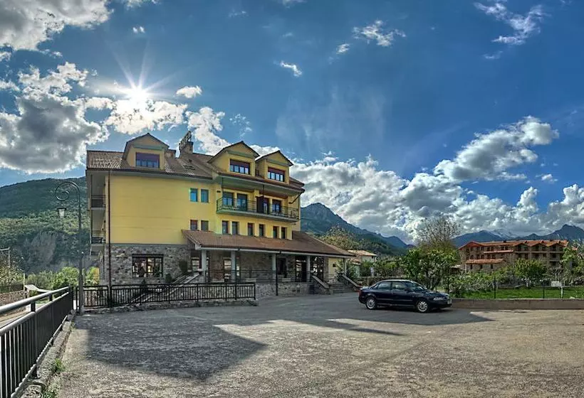 Fotos del hotel Hotel Cotiella:  1