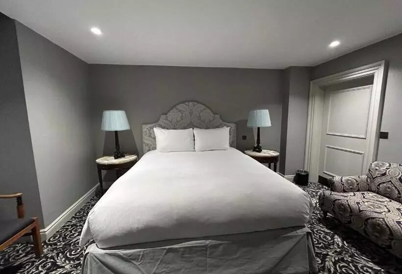 Knightsbridge Roof Garden Rooms