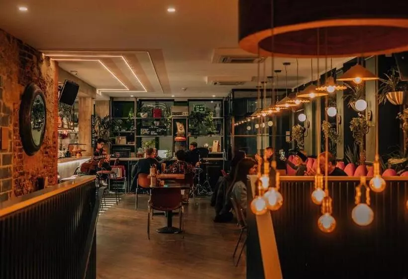 Fotos del hotel Selina Camden:  15