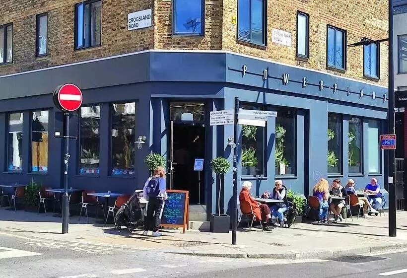 Fotos del hotel Selina Camden:  35