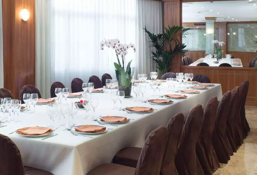 Fotos del hotel Vp Jardín De Tres Cantos:  25