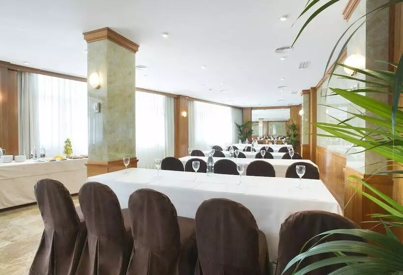 Fotos del hotel Vp Jardín De Tres Cantos:  13