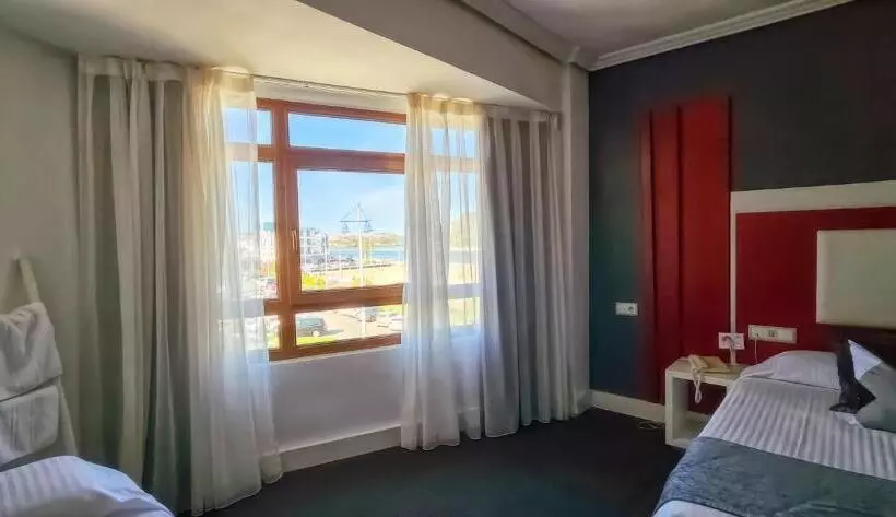 Fotos del hotel Spa El Muelle De Suances:  10