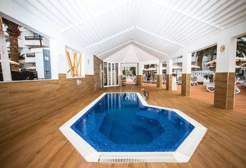 Fotos del hotel Servatur Waikiki:  39