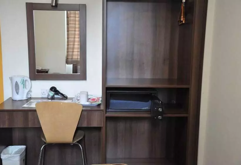 Fotos del hotel Ascot Hyde Park:  21