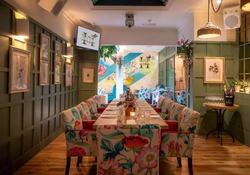 Fotos del hotel Forster Court Hotel:  5