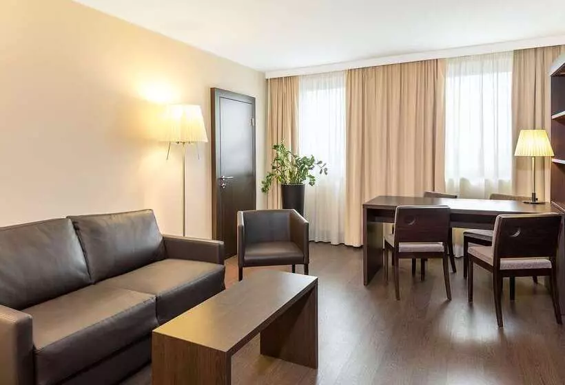 Fotos del hotel Nh Danube City:  5